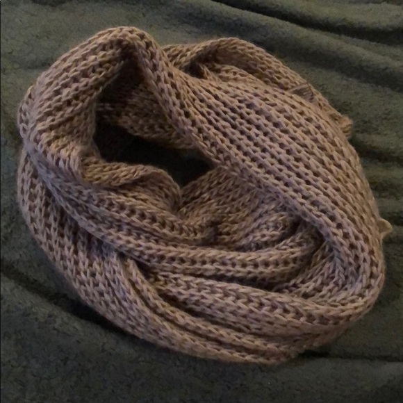 Urban Outfitters Accessories - Urban outfitters infinity knit scarf
